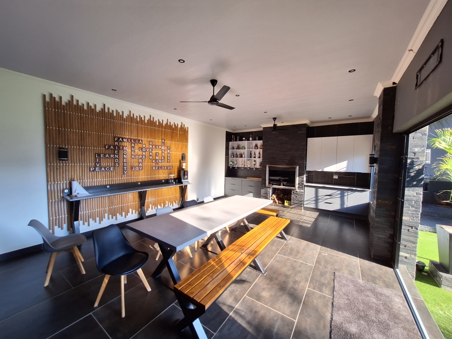 5 Bedroom Property for Sale in Protea Park North West